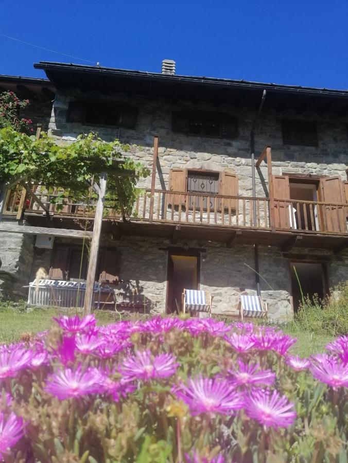 Apartament La Casa Di Martina Saint-Vincent Zewnętrze zdjęcie